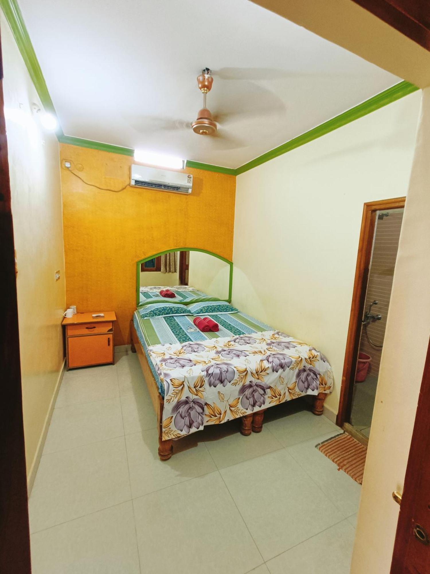 Thilak Home Stay Hampi Extérieur photo