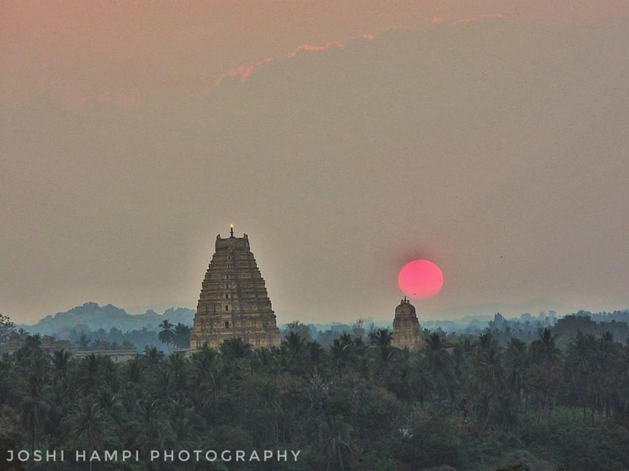 Thilak Home Stay Hampi Extérieur photo