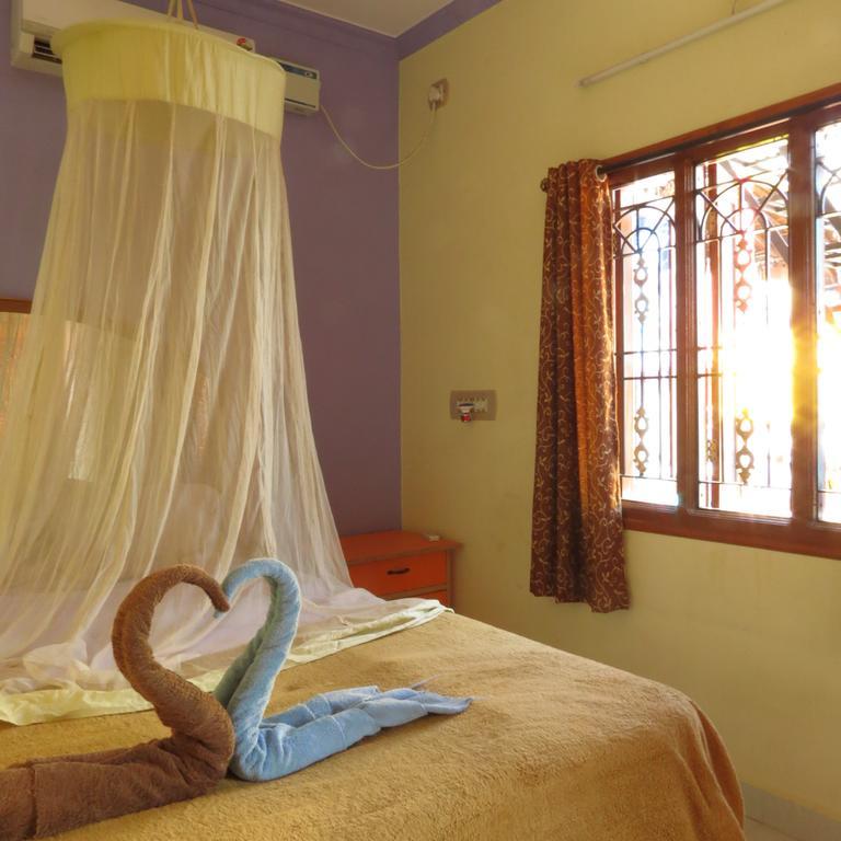 Thilak Home Stay Hampi Extérieur photo